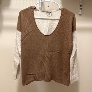 Subtly chic low-contrast tan and cream merino Madewell sweater